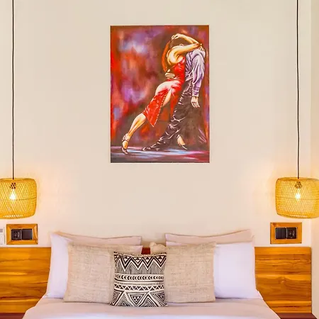 Villa Tango - New Luxurious 7Bdr Prime Location
