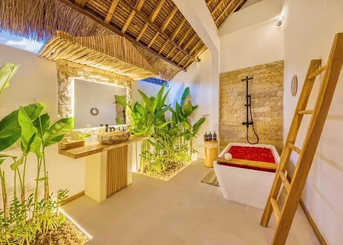 Villa Tango - New Luxurious 7bdr Prime Location