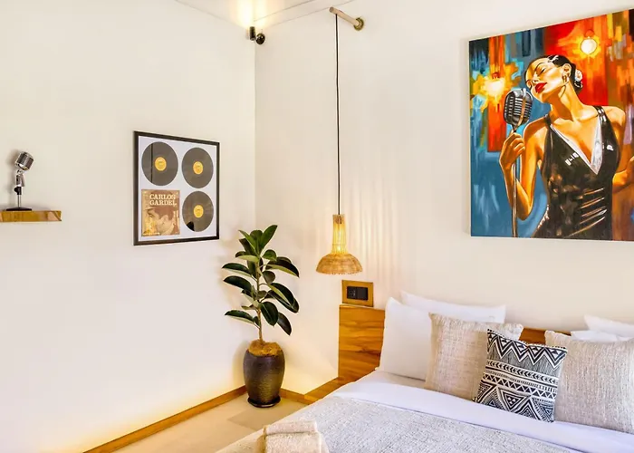 Tango - New Luxurious 7bdr Prime Location Villa *