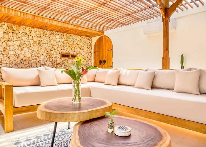 Villa Tango - New Luxurious 7bdr Prime Location *